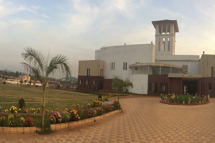 https://cache.careers360.mobi/media/colleges/social-media/media-gallery/46/2019/8/1/Campus View of Biju Patnaik University of Technology Rourkela_Campus-View.jpg